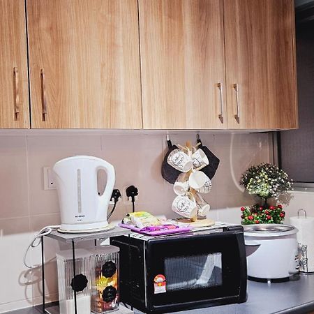 E. R Homestay 3R2B Nearby Klia Sepang Zewnętrze zdjęcie