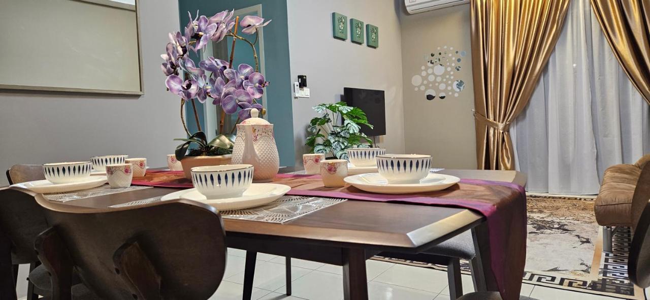 E. R Homestay 3R2B Nearby Klia Sepang Zewnętrze zdjęcie