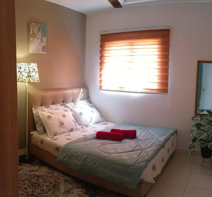 E. R Homestay 3R2B Nearby Klia Sepang Zewnętrze zdjęcie