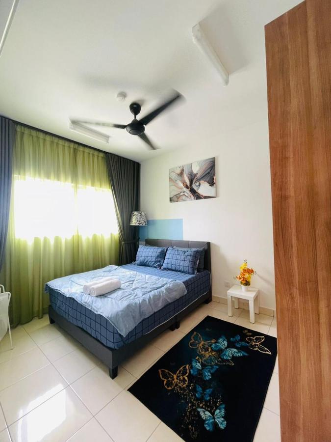 E. R Homestay 3R2B Nearby Klia Sepang Zewnętrze zdjęcie