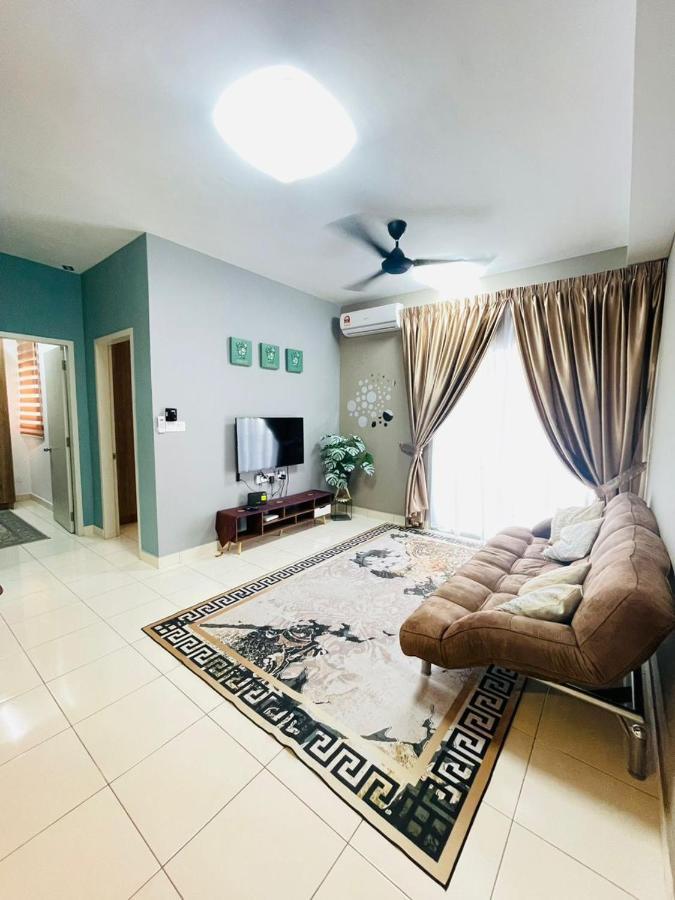E. R Homestay 3R2B Nearby Klia Sepang Zewnętrze zdjęcie